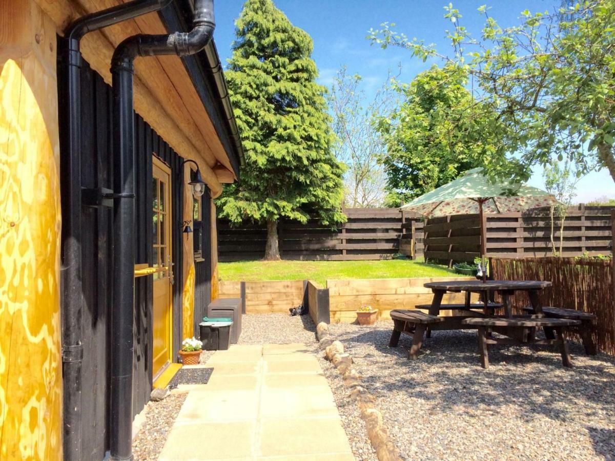 Rowanlea Lodge With Hot Tub Marykirk エクステリア 写真