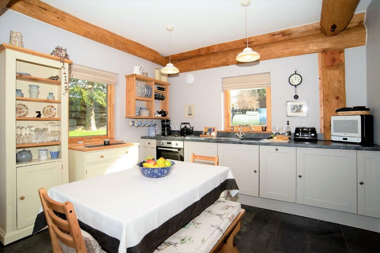 Rowanlea Lodge With Hot Tub Marykirk エクステリア 写真