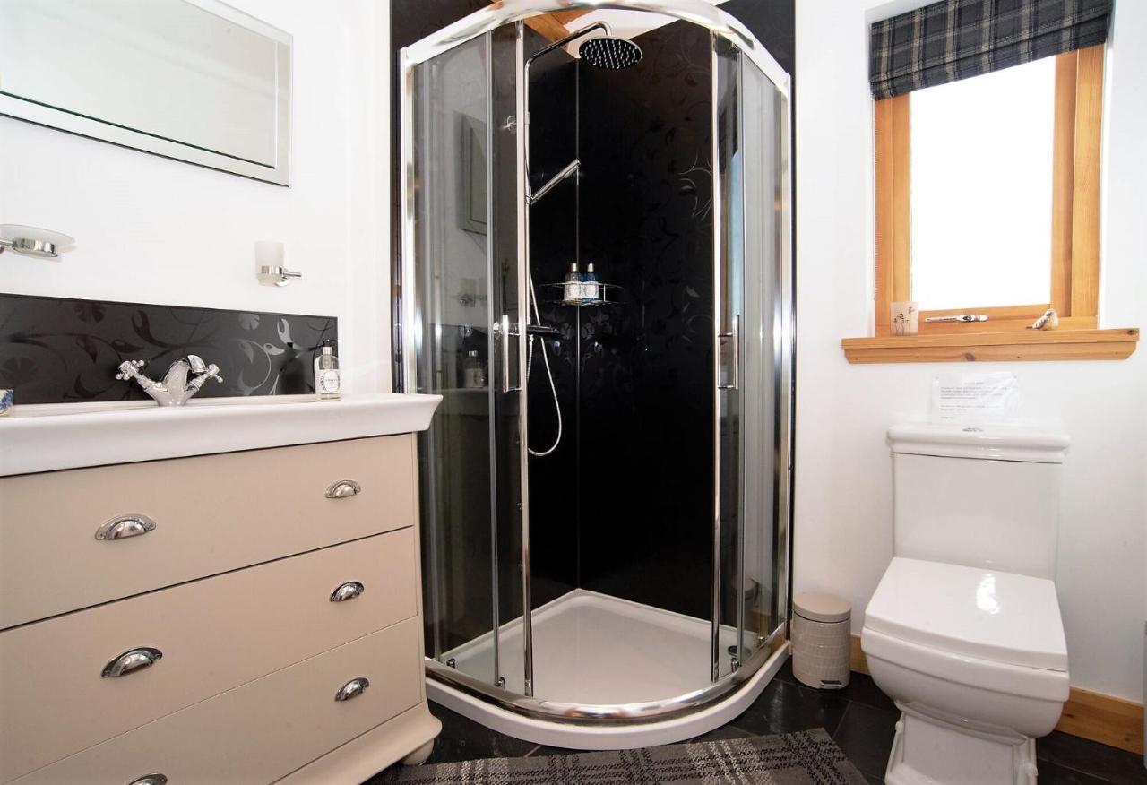 Rowanlea Lodge With Hot Tub Marykirk エクステリア 写真